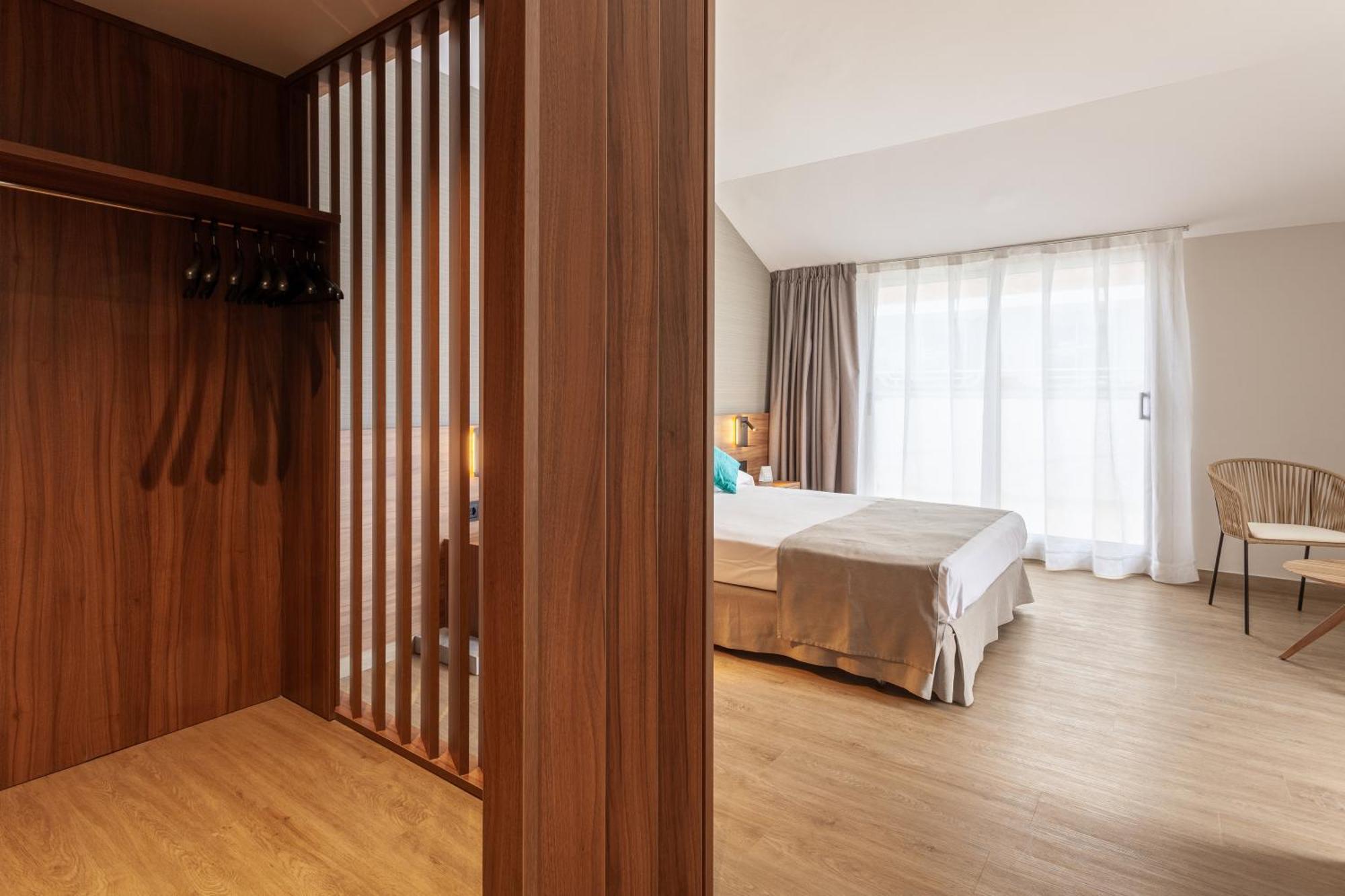 Dwo Sirius - Adults Only Otel Santa Susanna Dış mekan fotoğraf